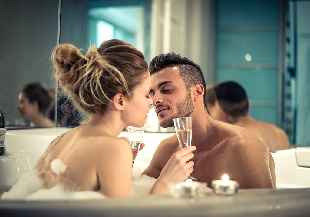 5 Erotic Play Dates To Get Your Juices Flowing