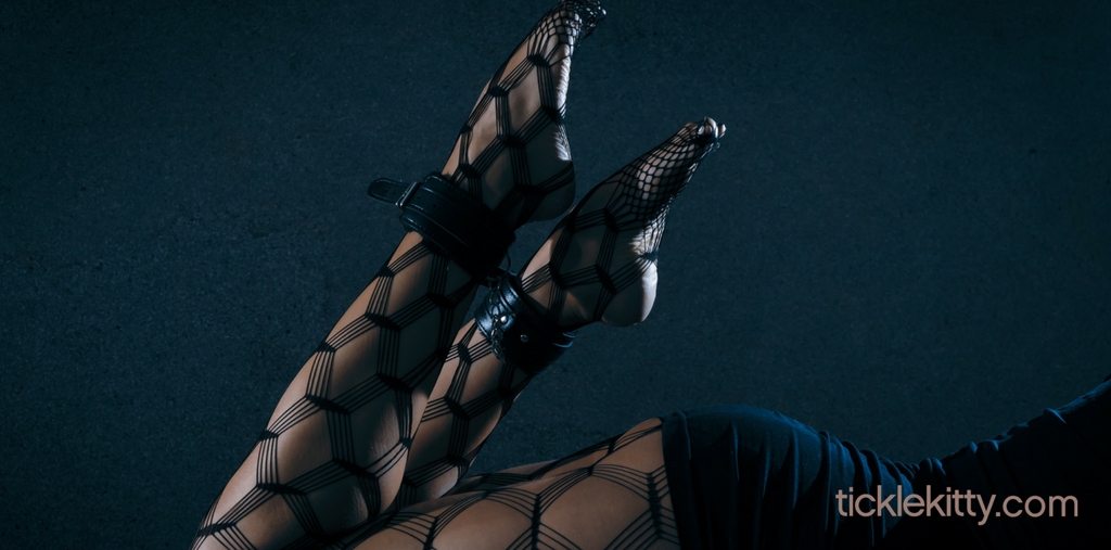 4 Surprising Foot Fetish Techniques to Try Tonight 4 surprising foot fetish techniques to try tonight